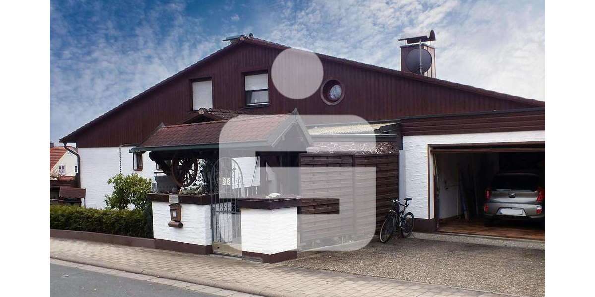 Einfamilienhaus Röttenbach - 11 Zimmer, 261 m&sup2;, 495.000&euro; | Angebot:24362531