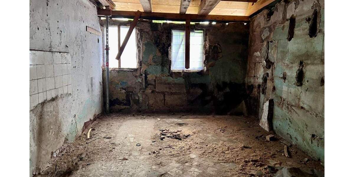 Bauernhaus, Landhaus Winkelhaid Richthausen - 7 Zimmer, 300 m&sup2;, 130.000&euro; | Angebot:25667505