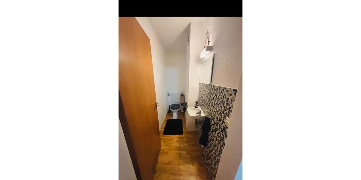 Dachgeschoßwohnung Nürnberg Erlenstegen - 2.5 Zimmer, 81 m&sup2;, 850&euro; | Angebot:26638640