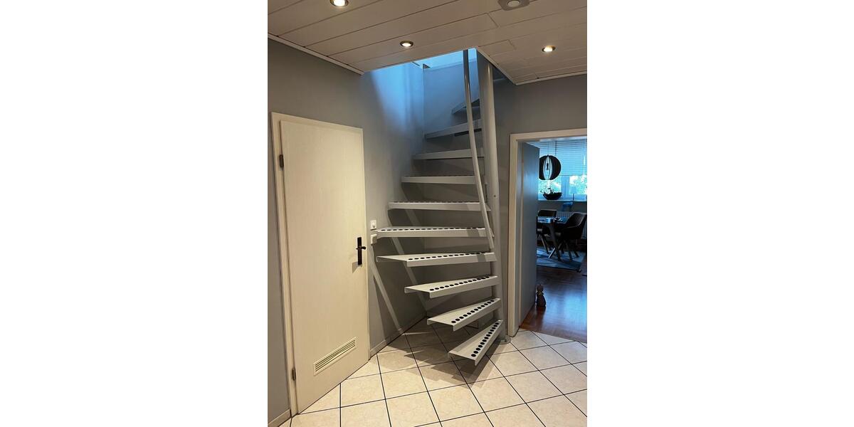 Dachgeschoßwohnung Fürth Eigenes Heim - 5 Zimmer, 139 m&sup2;, 391.000&euro; | Angebot:26503550