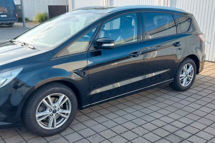 Ford S-Max 87.000 km 12.900 &euro; Nürnberg 90431
