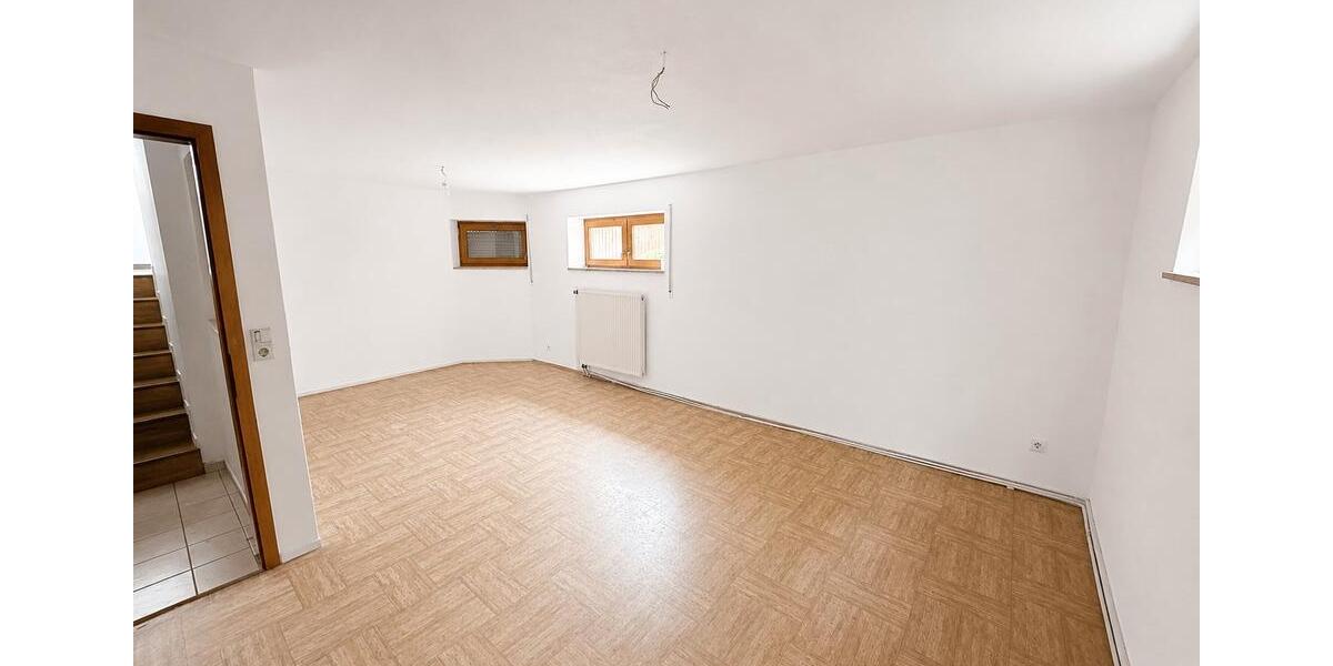 Doppelhaushälfte Forchheim - 5 Zimmer, 120 m&sup2;, 1.900&euro; | Angebot:26560625