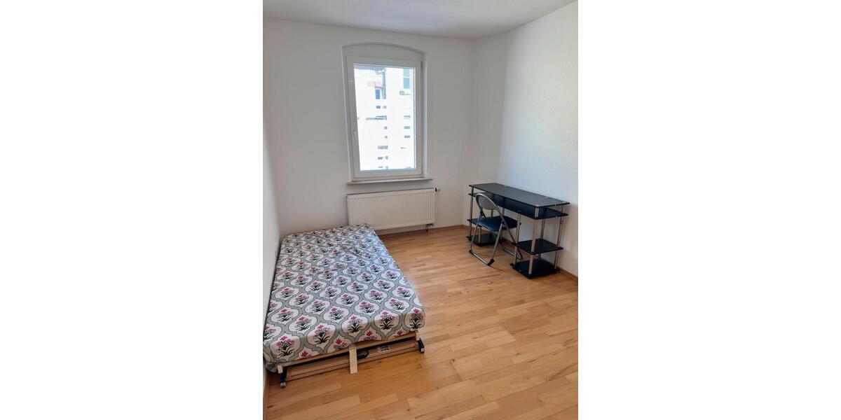 Etagenwohnung Erlangen Bruck - 1 Zimmer, 90 m&sup2;, 480&euro; | Angebot:25805734