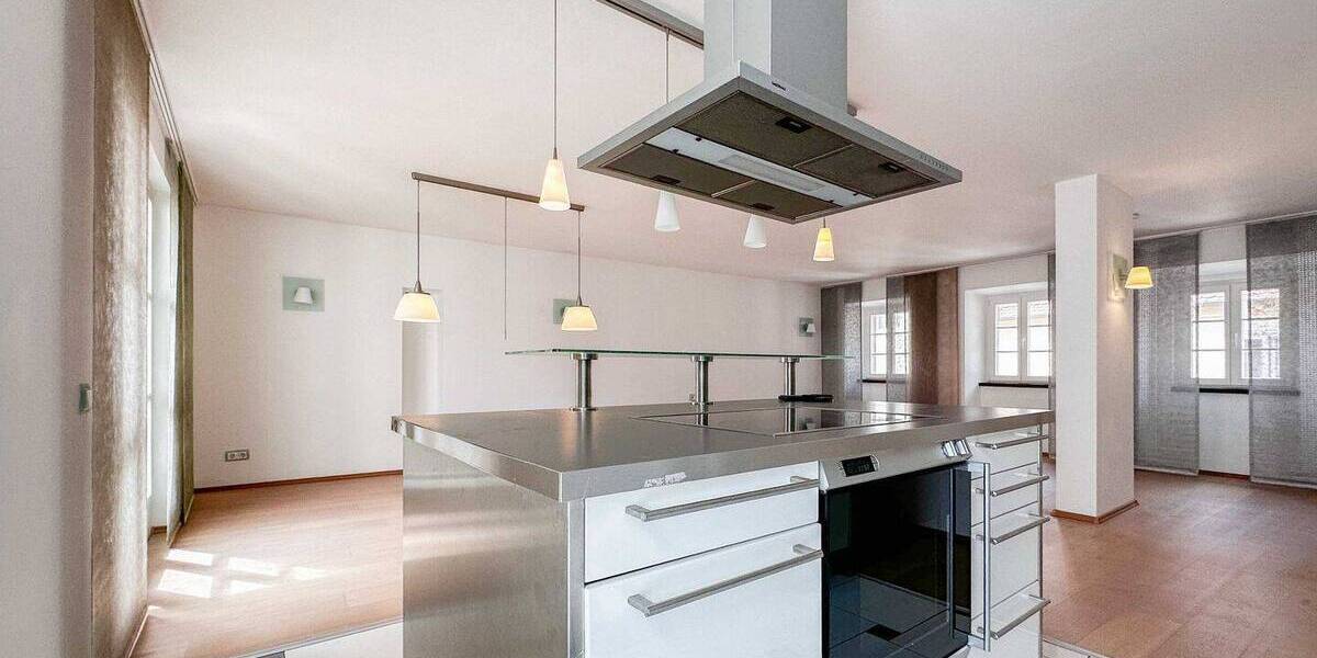 Etagenwohnung Nürnberg Sebald - 3 Zimmer, 100 m&sup2;, 449.000&euro; | Angebot:26569771