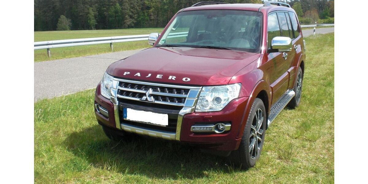 Mitsubishi Pajero 197.000 km 21.300 &euro; Schwanstetten 90596