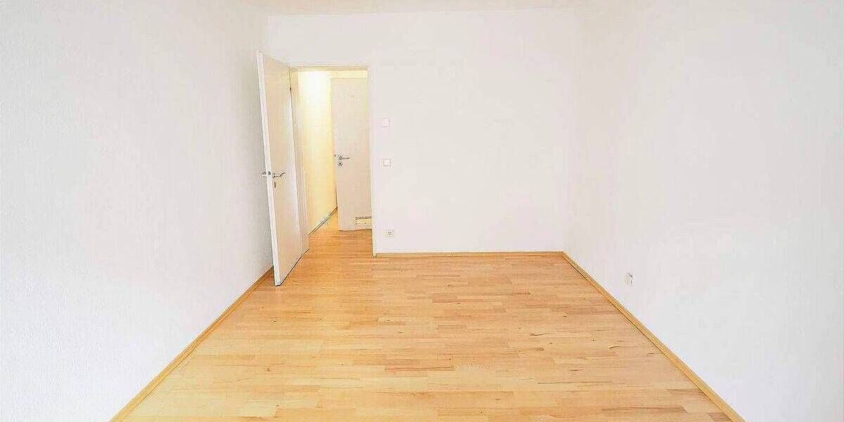 Etagenwohnung Nürnberg Maxfeld - 3 Zimmer, 93 m&sup2;, 1.220&euro; | Angebot:26674881