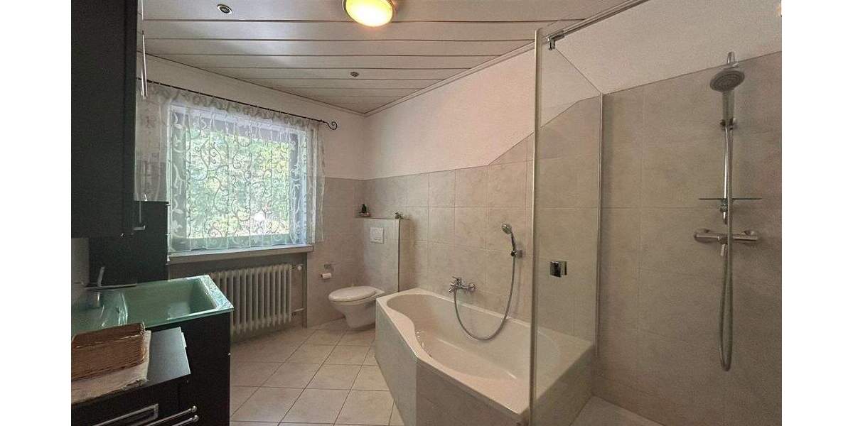 Einfamilienhaus Heßdorf - 7 Zimmer, 173 m&sup2;, 768.000&euro; | Angebot:25671195