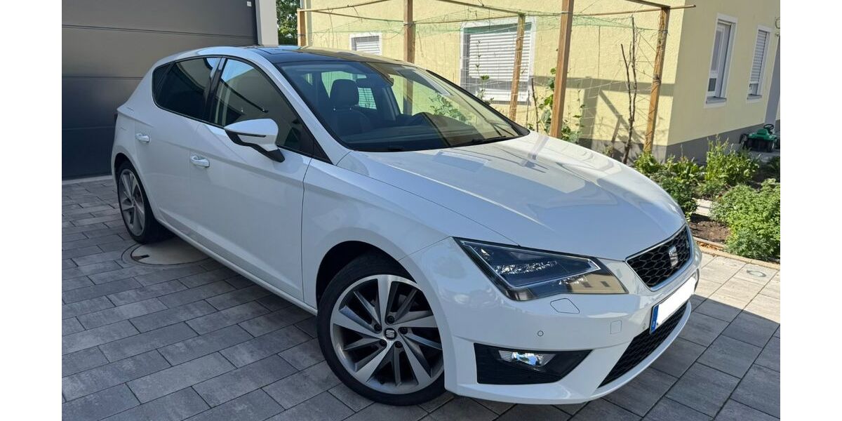 Seat Leon 76.566 km 12.390 &euro; Heßdorf 91093