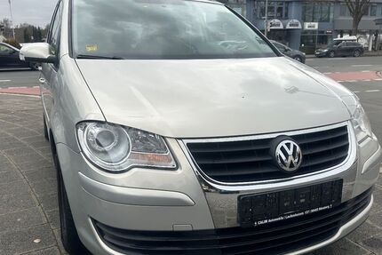 VW Touran 125.000 km 4.999 &euro; Nürnberg 90482