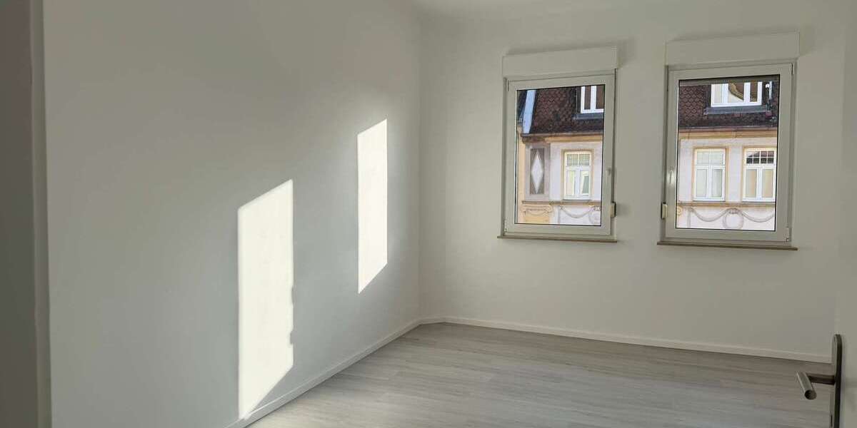 Etagenwohnung Fürth Südstadt - 3 Zimmer, 81 m&sup2;, 880&euro; | Angebot:26496626