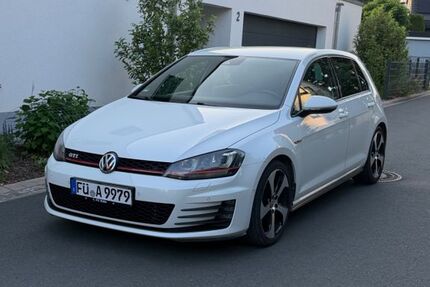 VW Golf 117.000 km 13.899 &euro; Oberasbach 90522