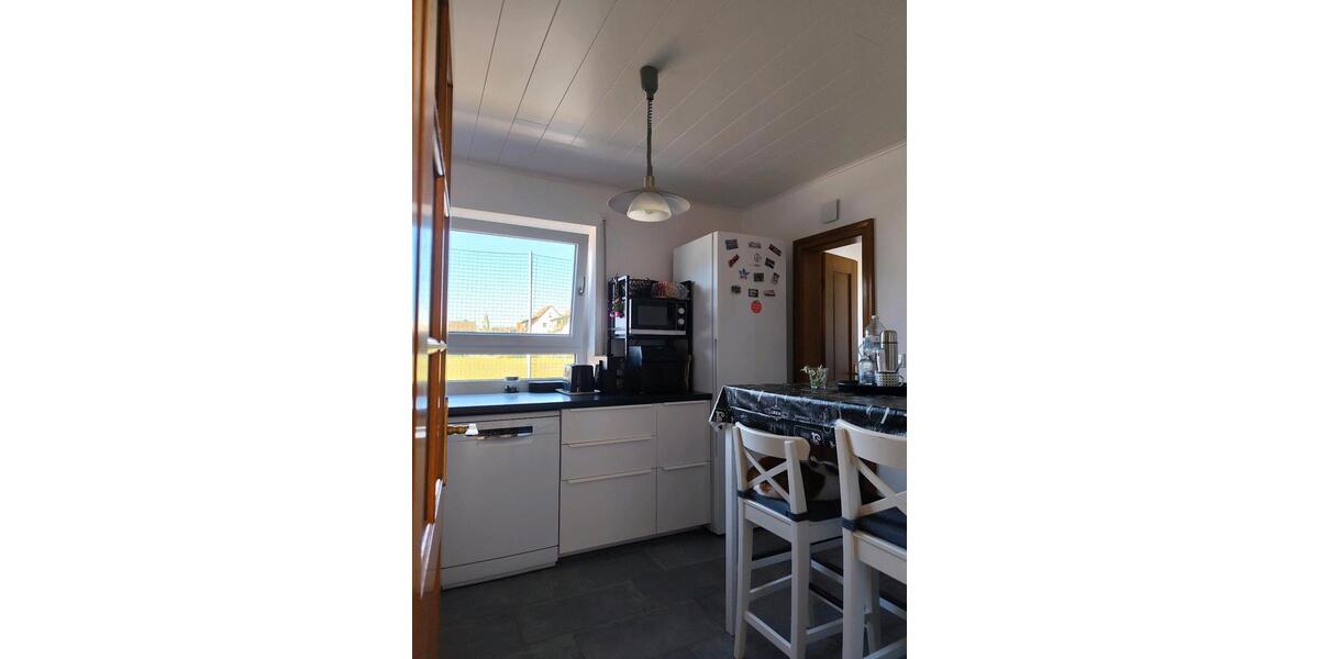 Erdgeschoßwohnung Neuendettelsau - 4 Zimmer, 103 m&sup2;, 1.100&euro; | Angebot:25965302