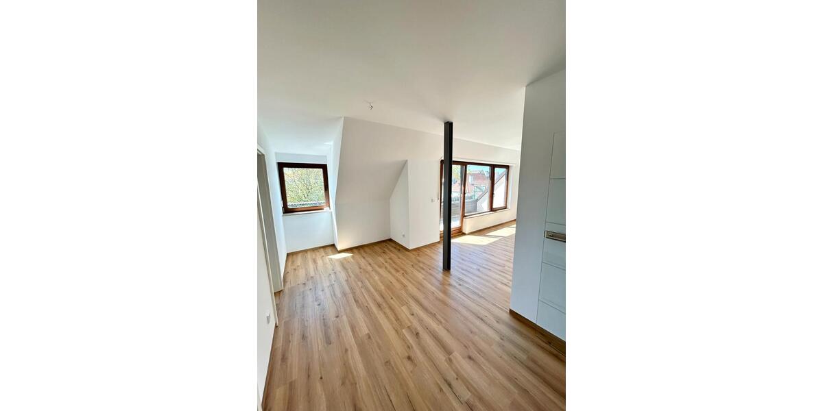 Dachgeschoßwohnung Fürth Bislohe - 3.5 Zimmer, 99 m&sup2;, 1.335&euro; | Angebot:26600559