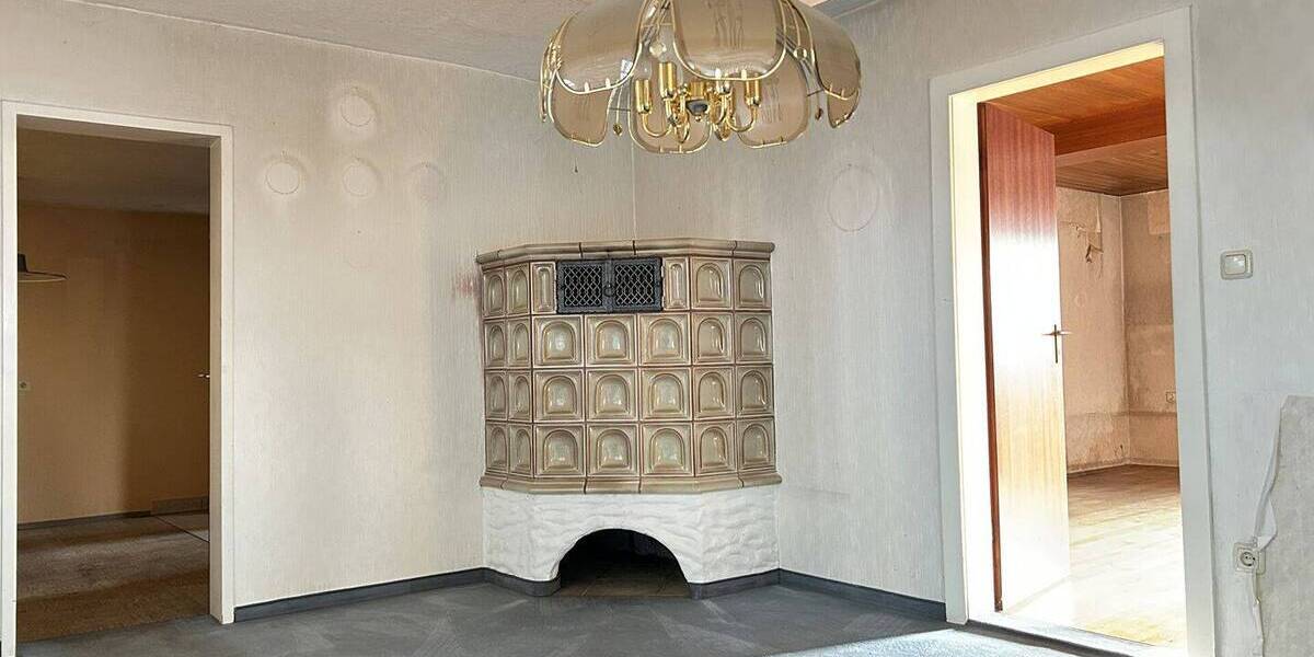 Mehrfamilienhaus, Wohnhaus Erlangen / Frauenaurach Frauenaurach - 8 Zimmer, 236 m&sup2;, 359.000&euro; | Angebot:25701559