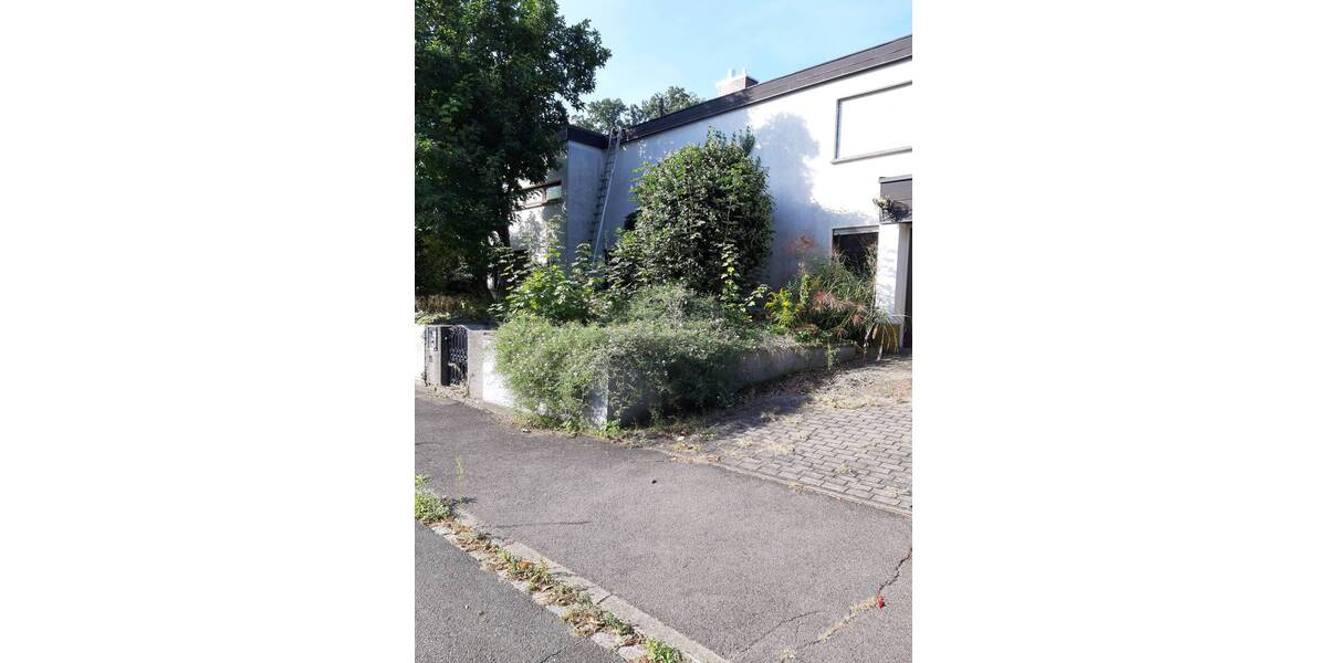 Einfamilienhaus Zirndorf Bronnamberg - 9 Zimmer, 160 m&sup2;, 500.000&euro; | Angebot:25662809