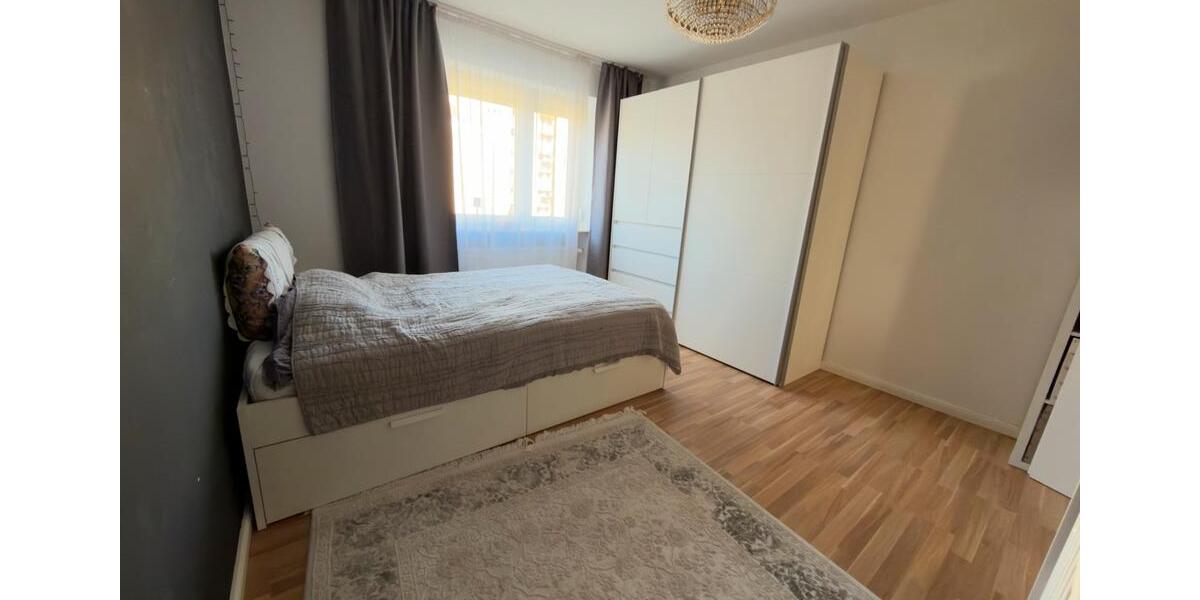 Etagenwohnung Nürnberg Falkenheim - 3 Zimmer, 94 m&sup2;, 1.700&euro; | Angebot:25644006