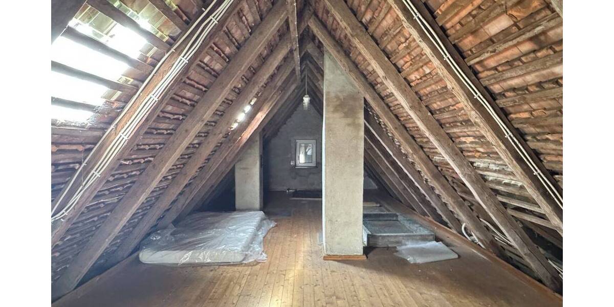 Einfamilienhaus Weisendorf / Oberlindach Oberlindach - 9 Zimmer, 205 m&sup2;, 1.595&euro; | Angebot:25672959