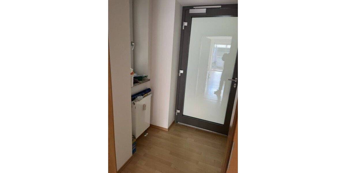 Etagenwohnung Erlangen Innenstadt - 2 Zimmer, 76 m&sup2;, 950&euro; | Angebot:26730833