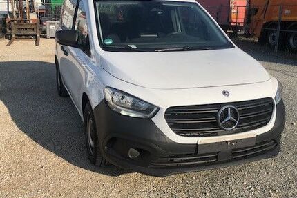 Mercedes-Benz Citan 119.000 km 14.900 &euro; Nürnberg 90431