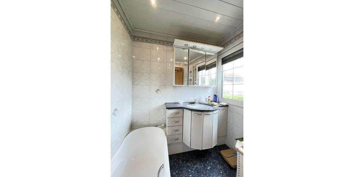 Mehrfamilienhaus, Wohnhaus Lauf - 4 Zimmer, 99 m&sup2;, 444.000&euro; | Angebot:25743118