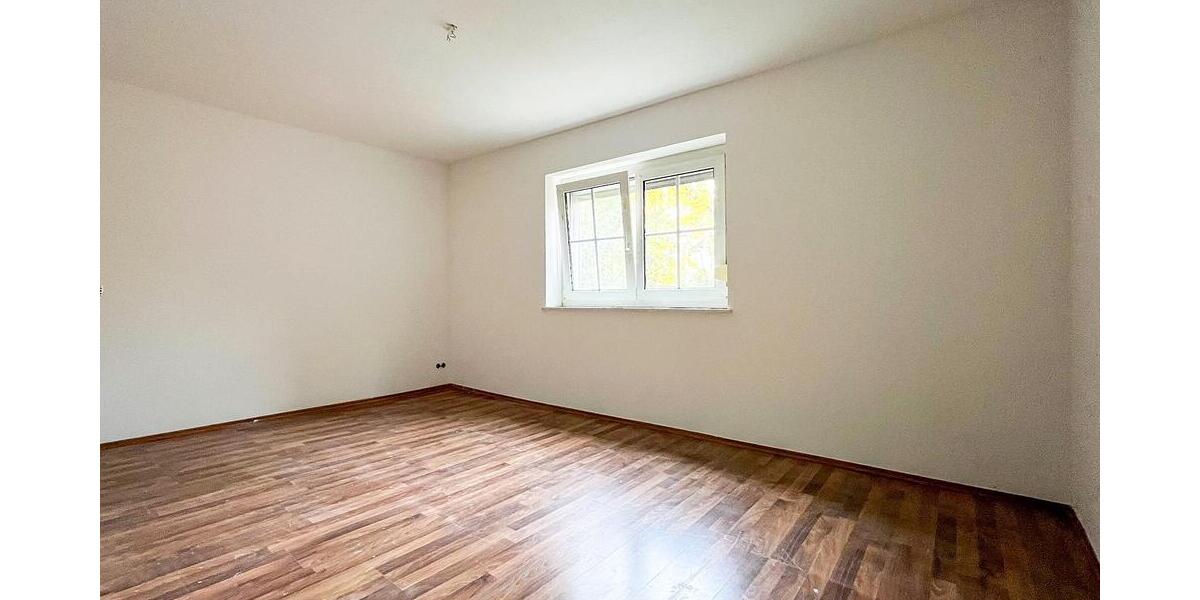 Großzügige Wohnung mit 2 Balkonen! - 3- Gräfenberg 10809474132 | Angebot:24410054