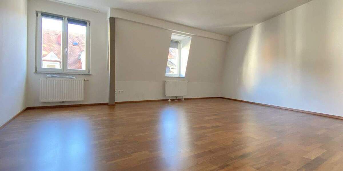 Etagenwohnung Zirndorf - 4 Zimmer, 120 m&sup2;, 399.000&euro; | Angebot:25671026