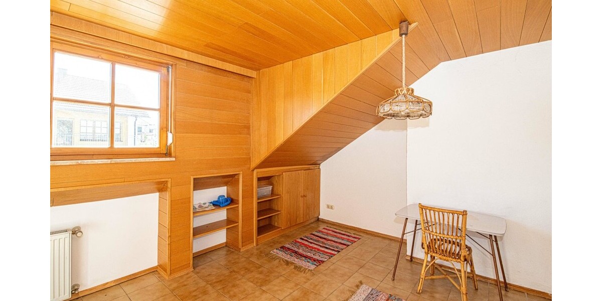 Charmantes Zweifamilienhaus mit drei Garagen und großem Garten - Zweifamilienhaus Kötzting | Angebot:24605834