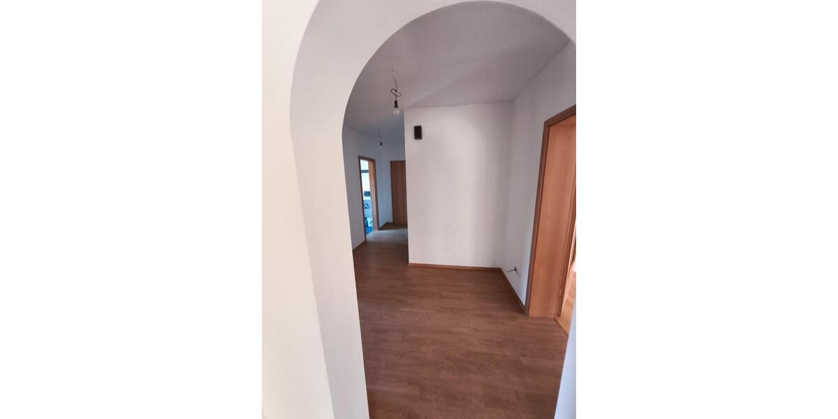 Etagenwohnung Neunkirchen am Brand - 3 Zimmer, 125 m&sup2;, 1.000&euro; | Angebot:24849348