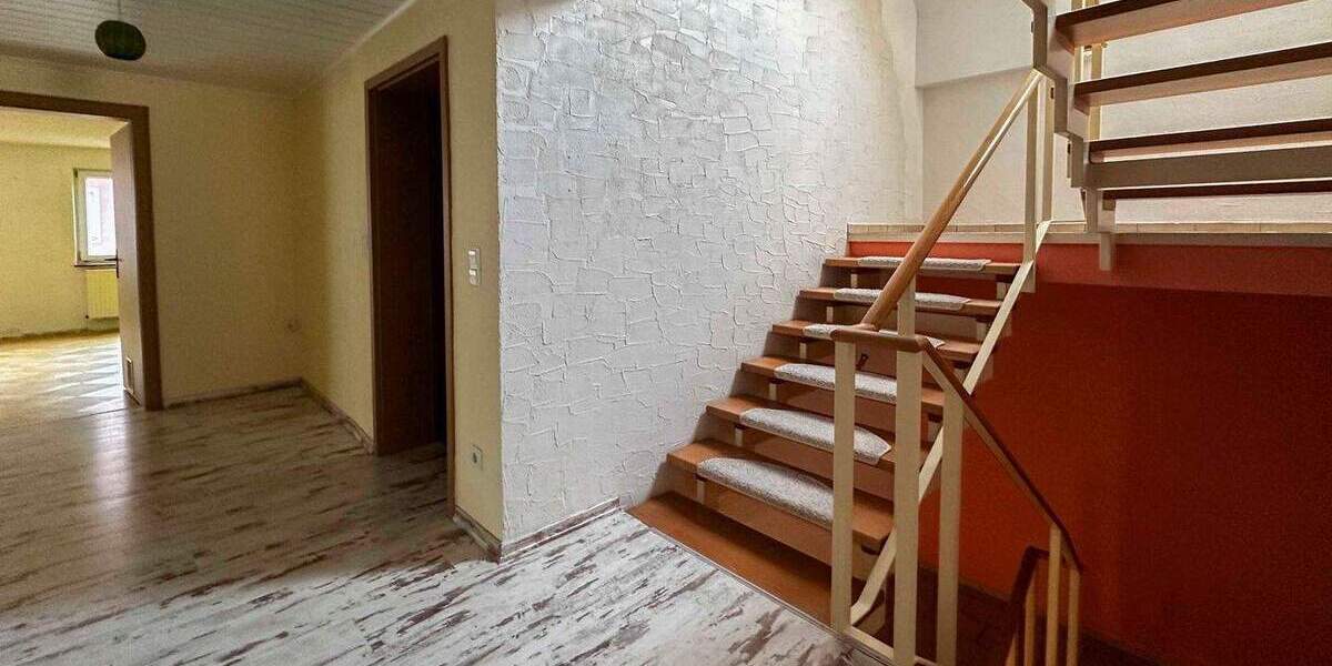 Einfamilienhaus Wilhermsdorf - 6 Zimmer, 220 m&sup2;, 235.000&euro; | Angebot:25846151