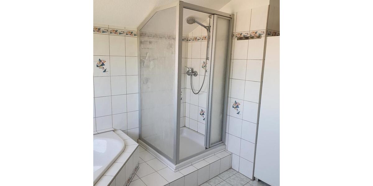 Dachgeschoßwohnung Oberasbach - 3.5 Zimmer, 107 m&sup2;, 850&euro; | Angebot:25944318
