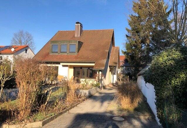 Einfamilienhaus Erlangen Büchenbach - 4 Zimmer, 138 m&sup2;, 2.100&euro; | Angebot:26788041