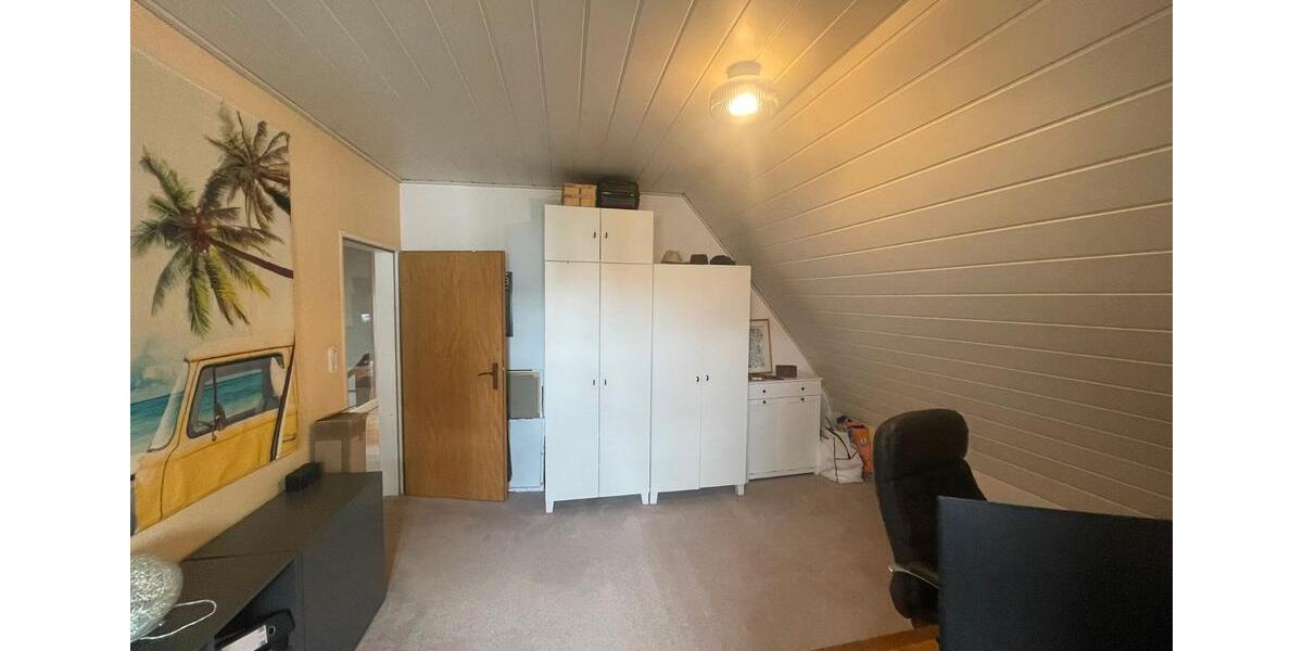 Dachgeschoßwohnung Erlangen Alterlangen - 3 Zimmer, 95 m&sup2;, 1.450&euro; | Angebot:26560512