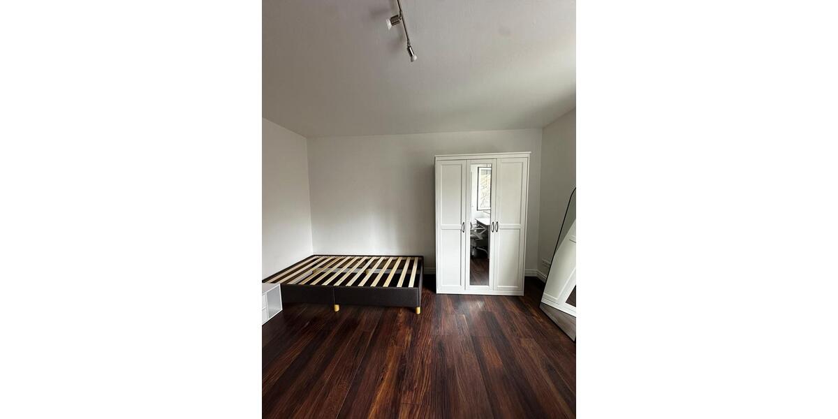Etagenwohnung Nürnberg Erlenstegen - 1 Zimmer, 21 m&sup2;, 746&euro; | Angebot:25945281