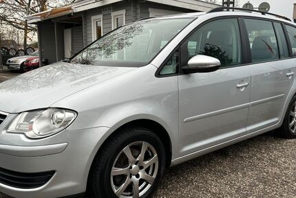 VW Touran 234.000 km 4.450 &euro; Nürnberg 90431