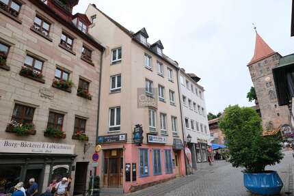 Haus Nürnberg - 8 Zimmer, 240 m&sup2;, 675.000&euro; | Angebot:27021358