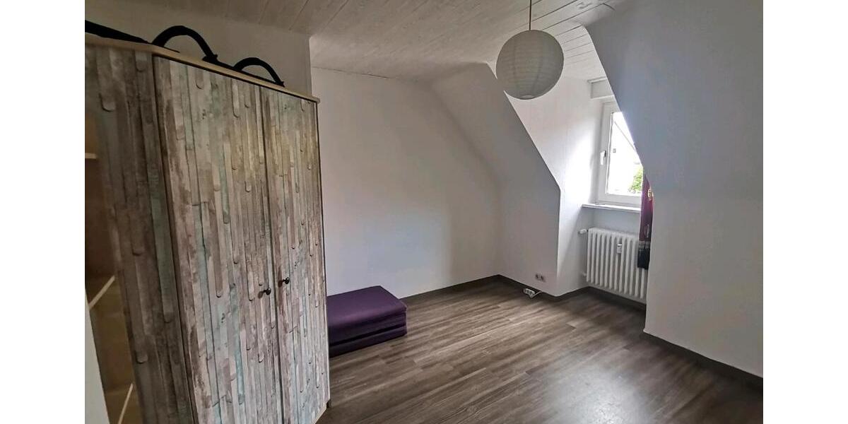 Dachgeschoßwohnung Herzogenaurach - 4 Zimmer, 110 m&sup2;, 450.000&euro; | Angebot:24527957
