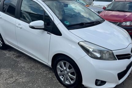 Toyota Yaris 348.792 km 3.889 &euro; Fürth 90763