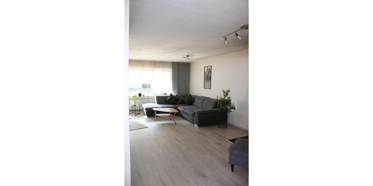 Reihenhaus Feucht - 6 Zimmer, 130 m&sup2;, 475.000&euro; | Angebot:25452853