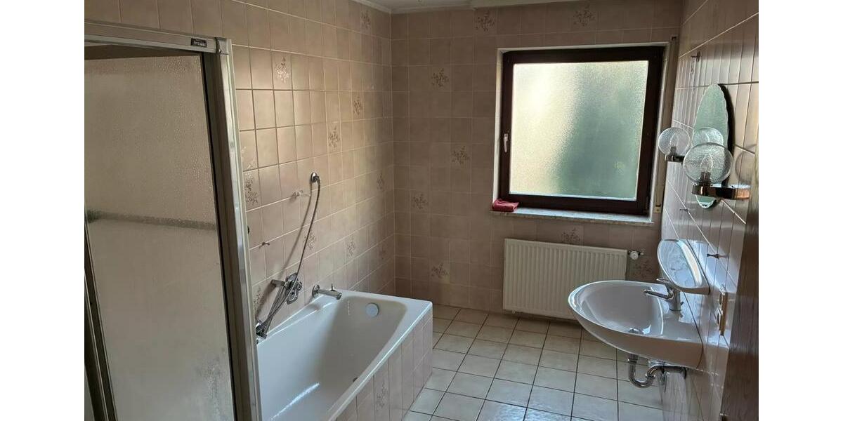 Mehrfamilienhaus, Wohnhaus Fürth Bislohe - 8 Zimmer, 200 m&sup2;, 740.000&euro; | Angebot:26556716