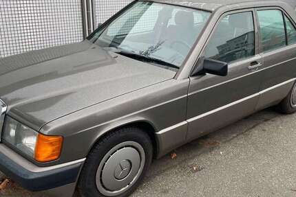 Mercedes-Benz 190 136.000 km 8.900 &euro; Nürnberg 90408