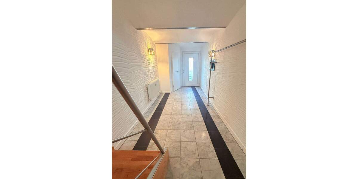 Etagenwohnung Fürth Dambach - 3 Zimmer, 170 m&sup2;, 1.790&euro; | Angebot:25663612