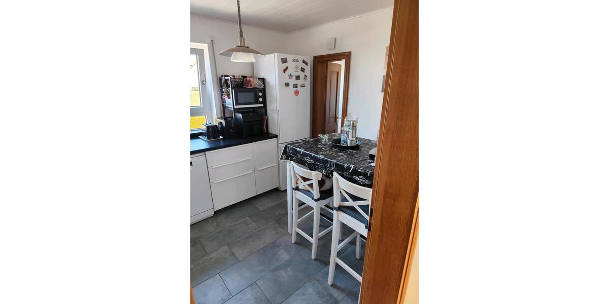 Erdgeschoßwohnung Neuendettelsau - 4 Zimmer, 103 m&sup2;, 1.100&euro; | Angebot:25862181