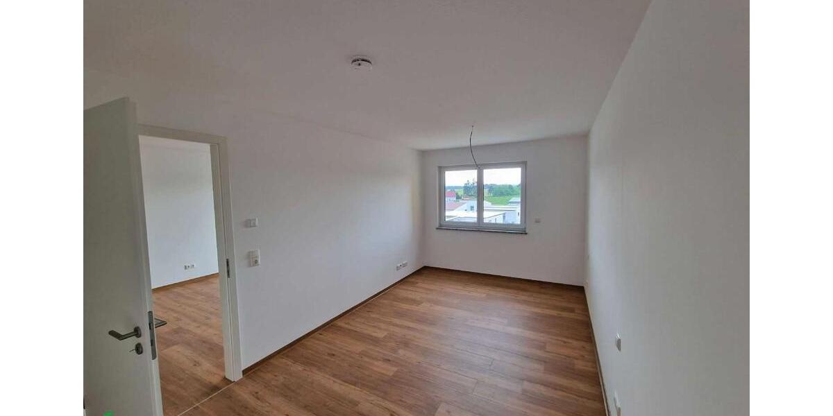 Etagenwohnung Neuendettelsau - 2 Zimmer, 65 m&sup2;, 710&euro; | Angebot:25415410