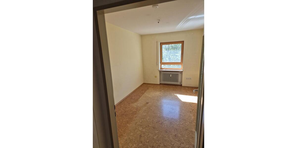 Etagenwohnung Cadolzburg - 3 Zimmer, 85 m&sup2;, 895&euro; | Angebot:25390349