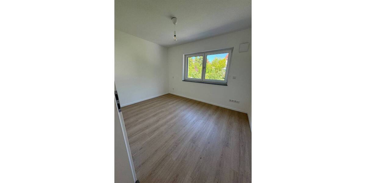 Etagenwohnung Lauf - 4 Zimmer, 124 m&sup2;, 2.100&euro; | Angebot:25998806