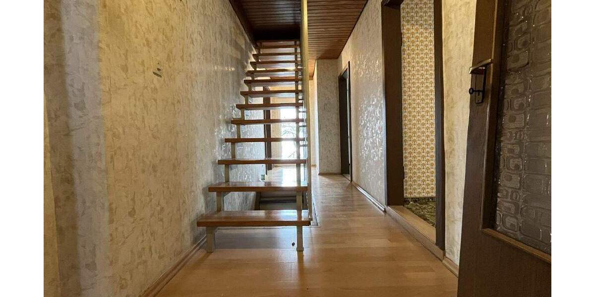 Einfamilienhaus Burgthann - 7 Zimmer, 143 m&sup2;, 319.000&euro; | Angebot:25667536