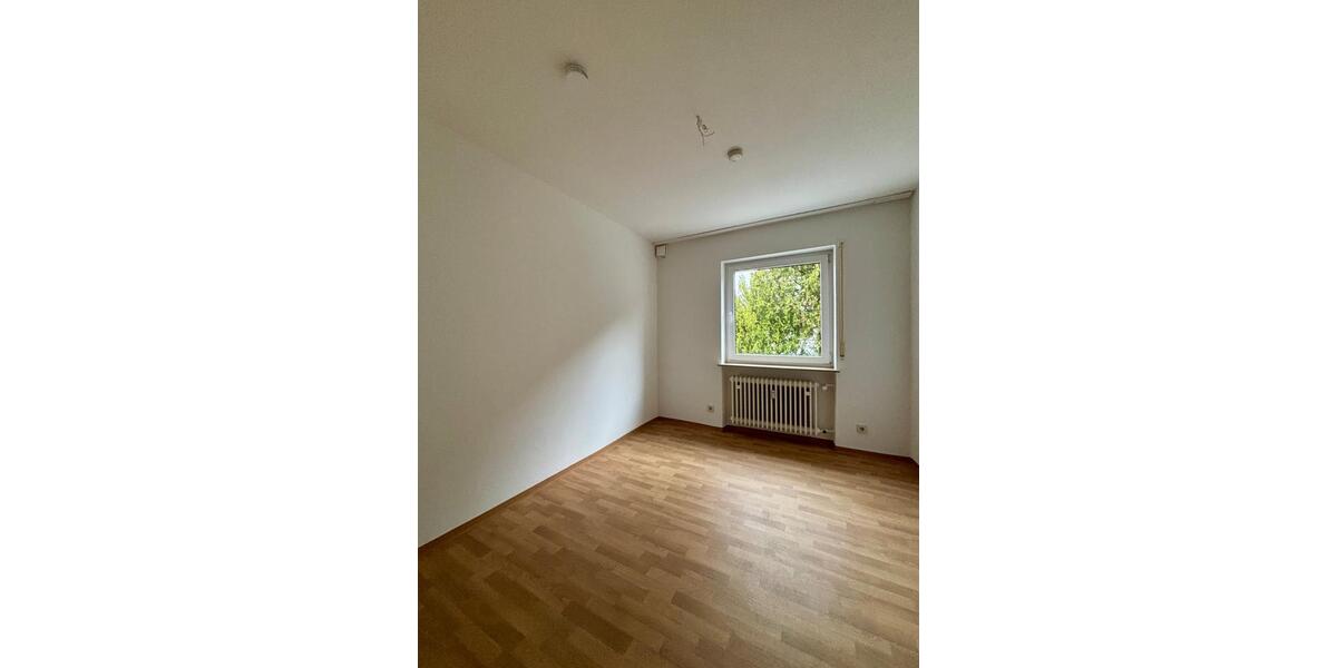 Etagenwohnung Herzogenaurach - 4 Zimmer, 82 m&sup2;, 790&euro; | Angebot:25842260