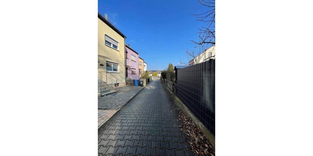 Mehrfamilienhaus, Wohnhaus Fürth Oberfürberg - 5 Zimmer, 107 m&sup2;, 348.000&euro; | Angebot:25743110