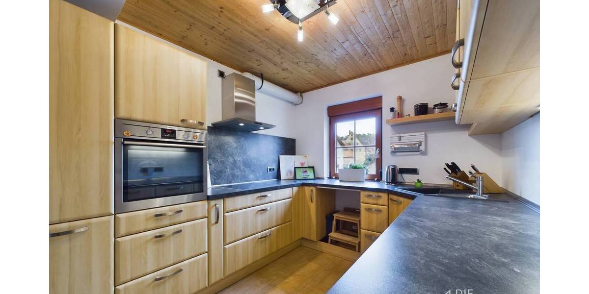 Mehrfamilienhaus, Wohnhaus Lauf an der Pegnitz Bullach - 9 Zimmer, 110 m&sup2;, 700.000&euro; | Angebot:25672588