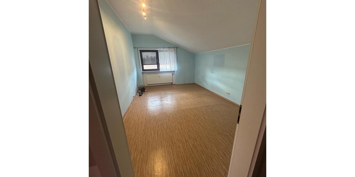 Dachgeschoßwohnung Fürth Eigenes Heim - 2 Zimmer, 66 m&sup2;, 790&euro; | Angebot:27595106